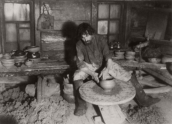 vintage-russian-peasants-and-their-craft-jobs-early-20th-century-12