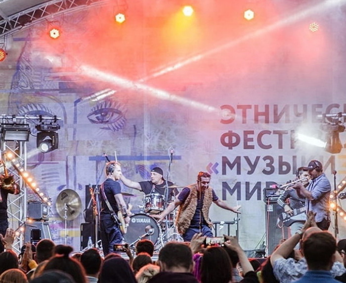 volonter na kulturnoy meropriyatie piter 2021