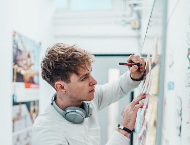 vacinart rabota russkim za rubezhom