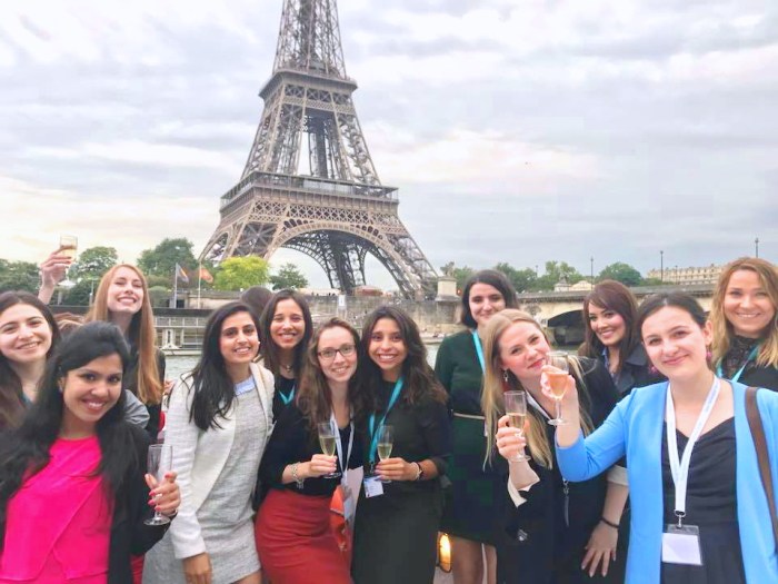 vacinart vstrezha trening v parizhe dlya zhenshchin