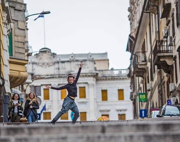 vacinart rabota msk prepodavat tanec