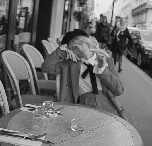 vacinart rabota v parizhe russkoyazychnaya studentka vloger