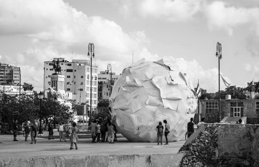 Вакансии для тех, кто владеет русским, в Германии, ОАЭ, Казахстане ...